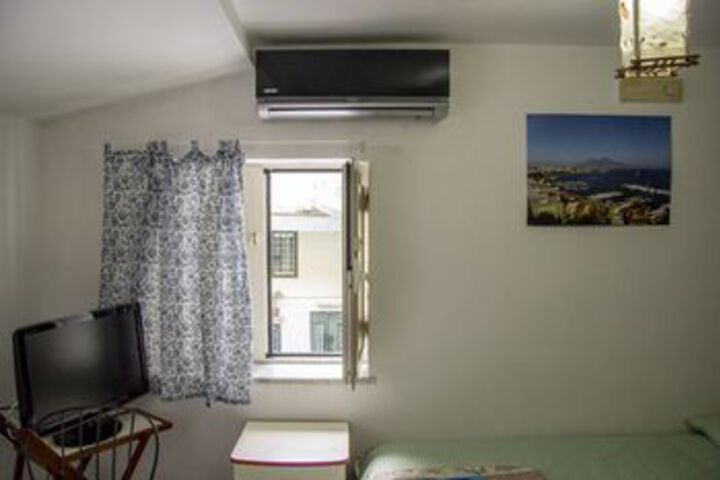 Room 113 of 160