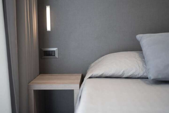 Room 2 of 61
