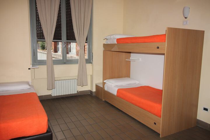 Room 10 of 45
