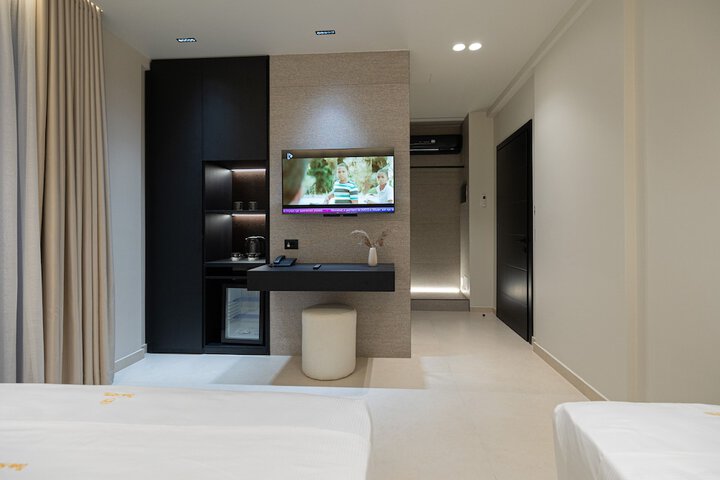 Room 5 of 47