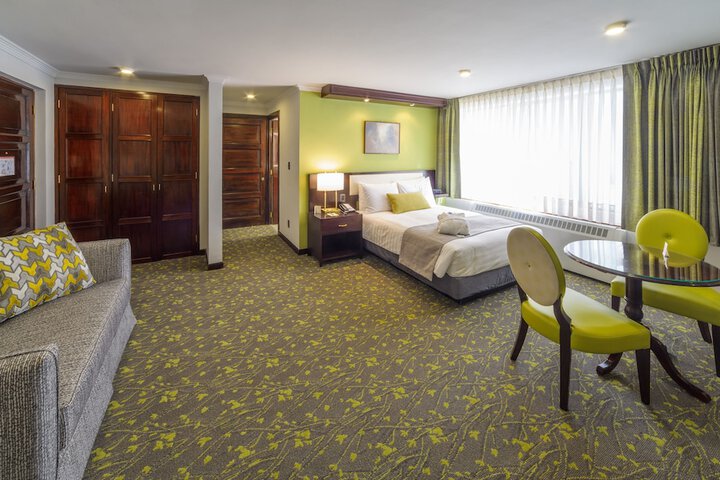 Room 14 of 60