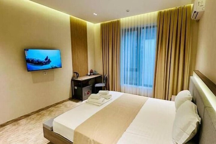 Room 49 of 60