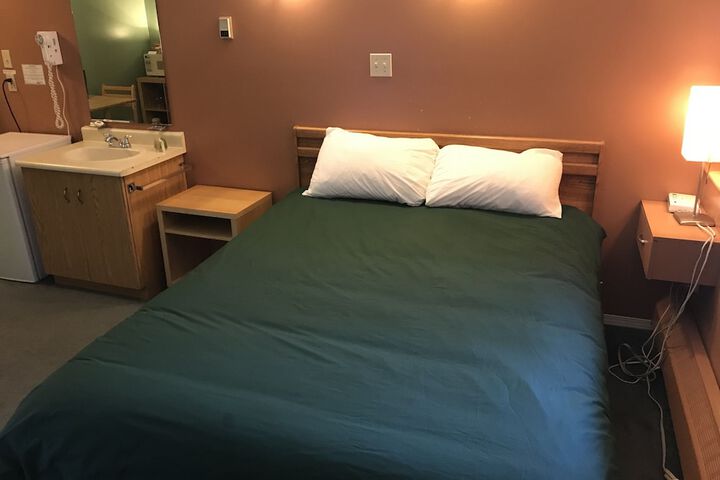 Room 12 of 98