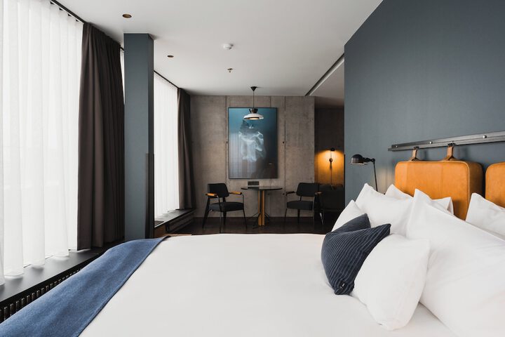 Room 15 of 87