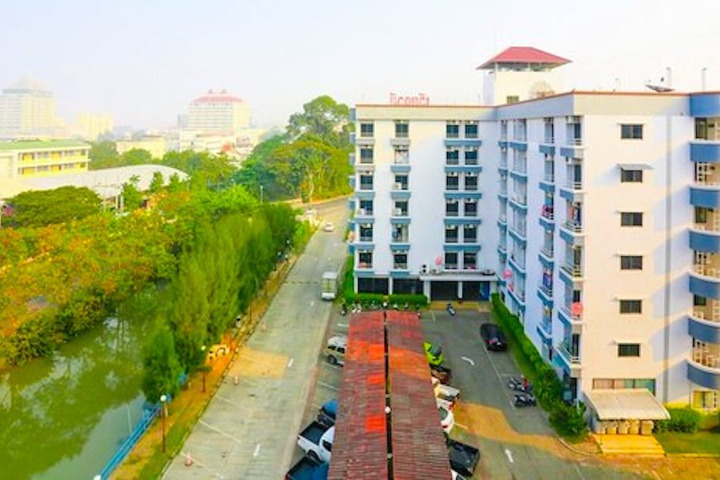 Hotel 99 of 101