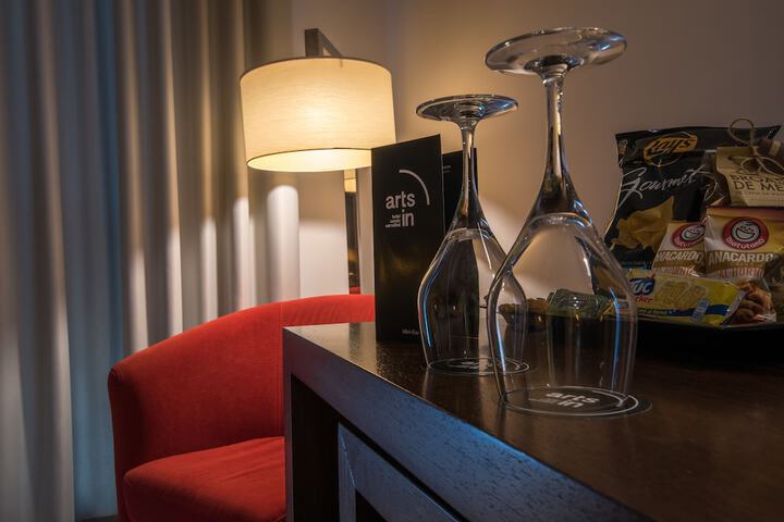 Room 12 of 87