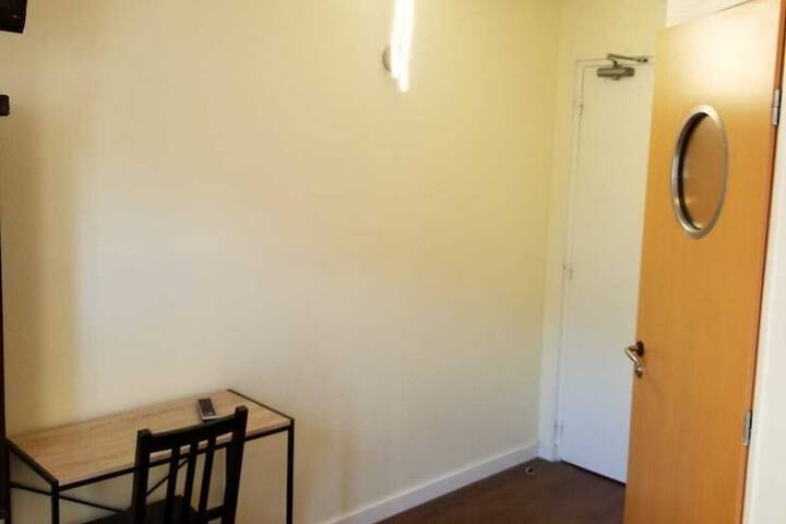 Room 5 of 46