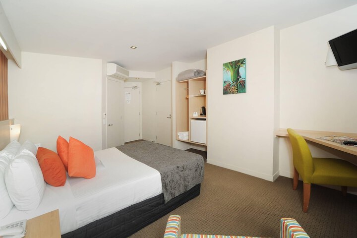 Room 14 of 68