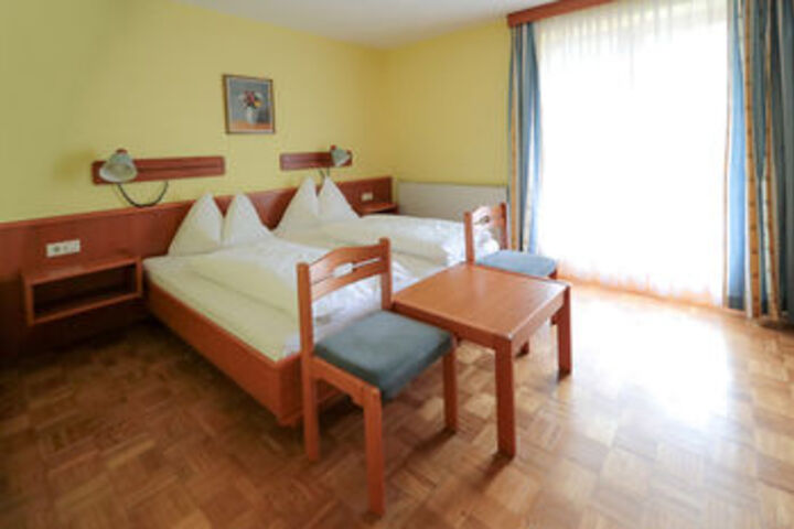 Room 9 of 23
