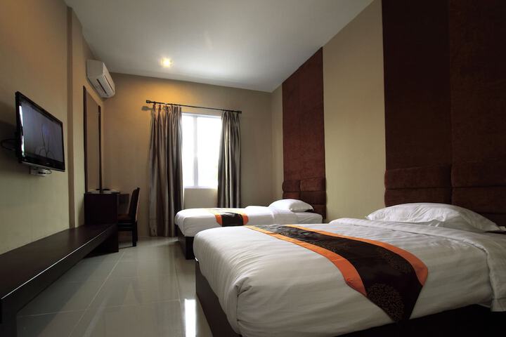 Room 3 of 15
