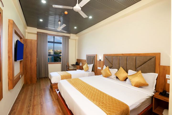 Room 16 of 28
