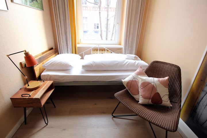 Room 16 of 47