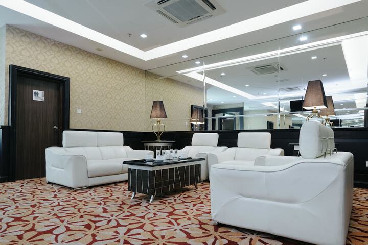 Guest Lobby