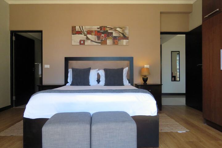 Room 18 of 111