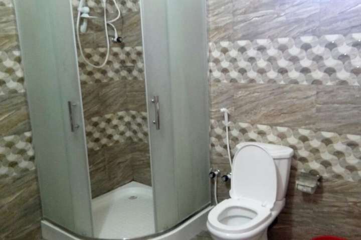 Room 10 of 17