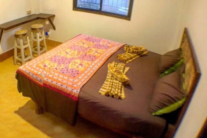 Room 14 of 174
