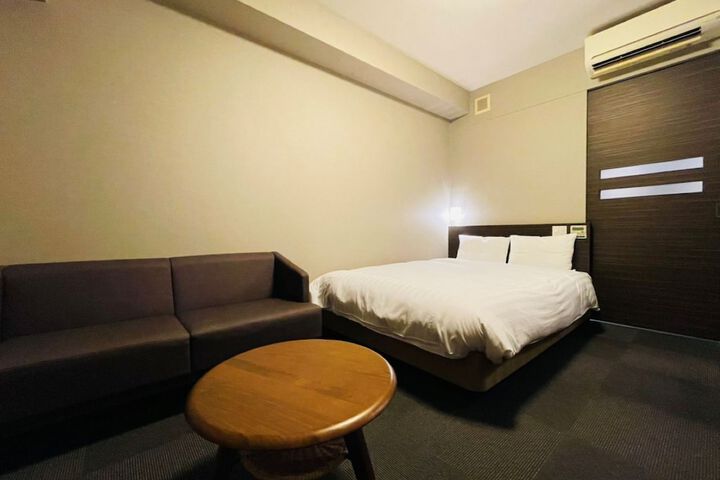 Room 15 of 66
