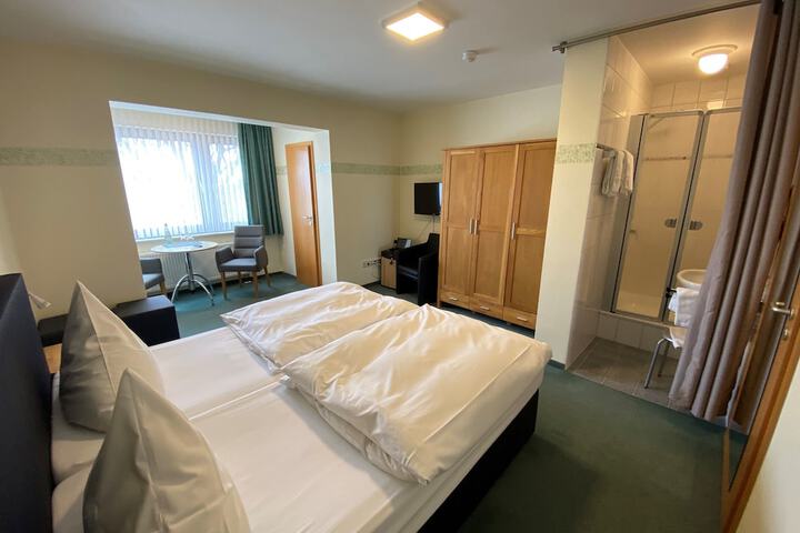 Room 18 of 66