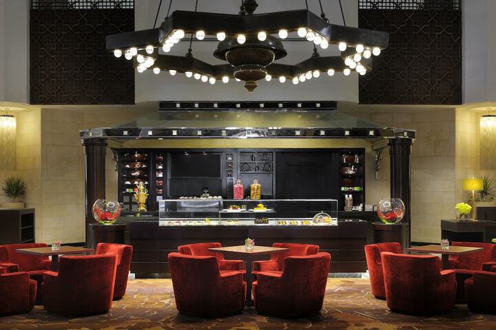 Lounge 79 of 103