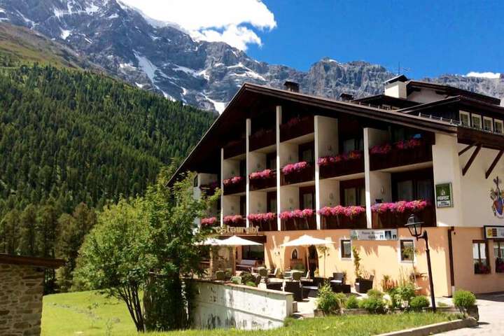 Alpina Mountain Resort in Stelvio