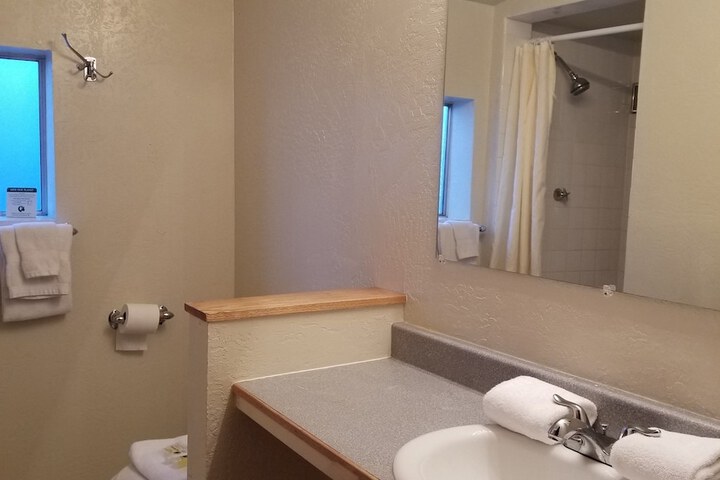 Room 16 of 23