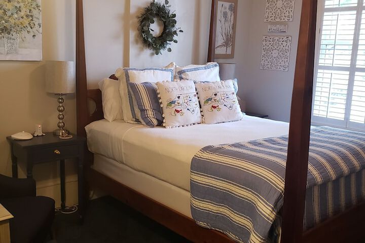 Room 12 of 64