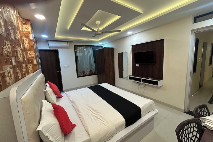 Room 3 of 6