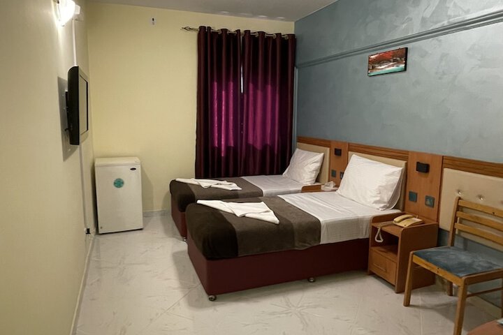 Room 62 of 103