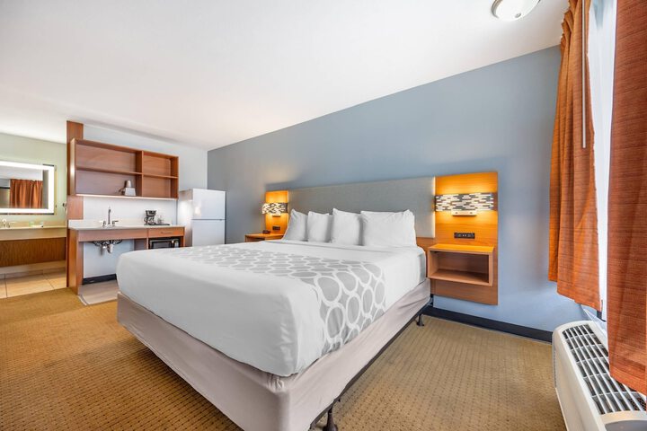 Room 20 of 40