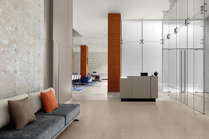 Entrance & Lobby