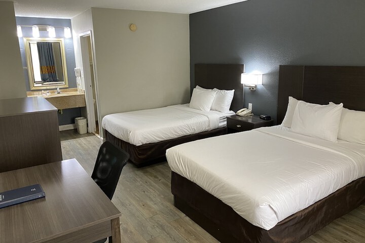 Double Accessible King Size Bed (11 of 11)