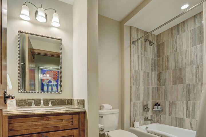 Room 421 of 569