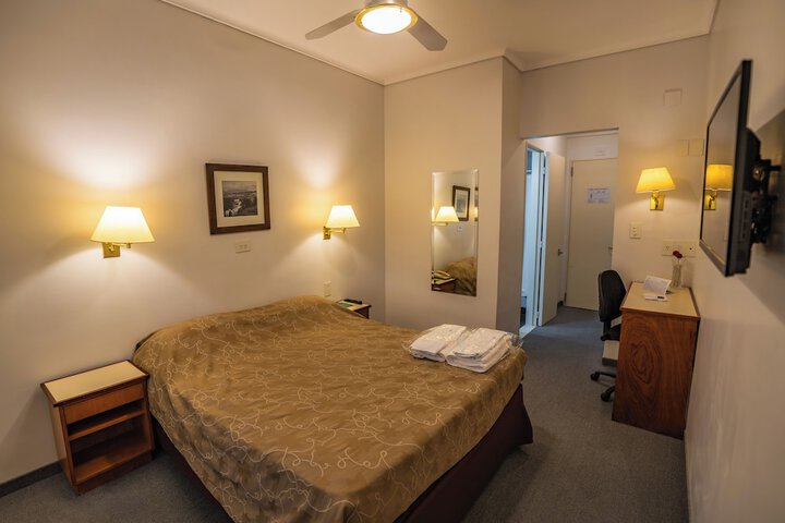 Room 11 of 31