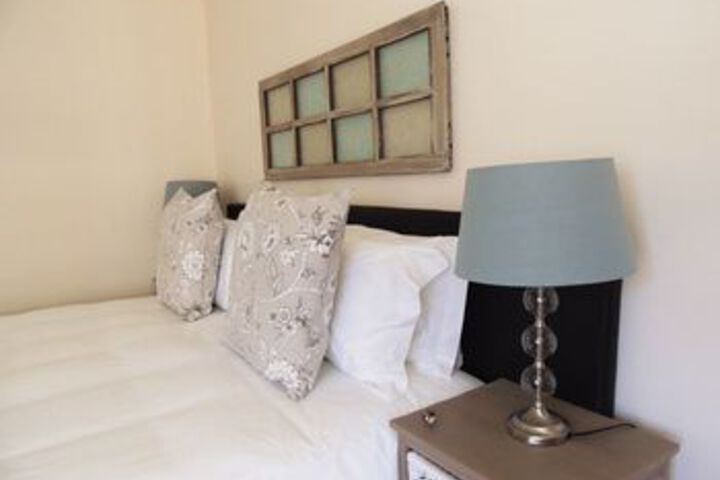 Room 48 of 142