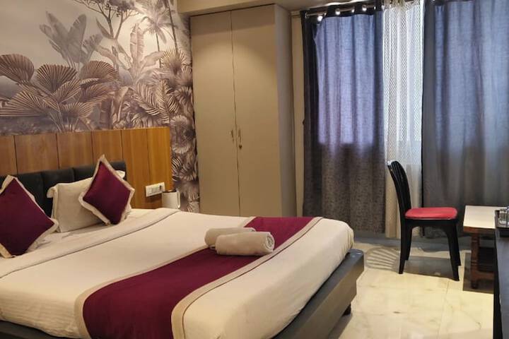 Room 8 of 54