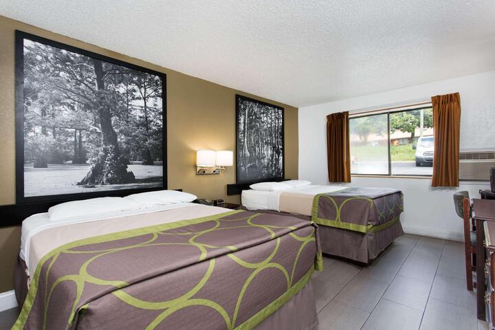 1 King Bed (2 of 7)