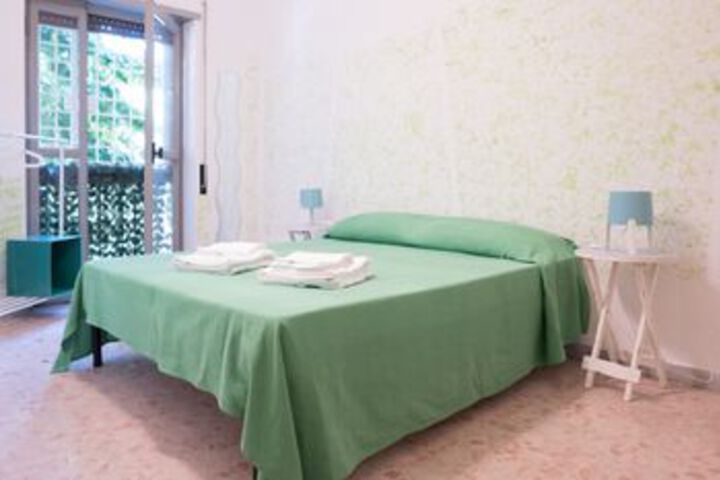 Room 8 of 37