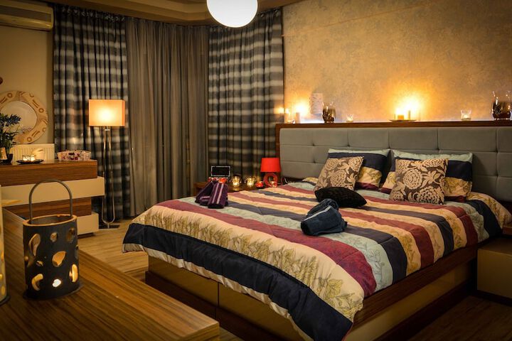 Room 12 of 37