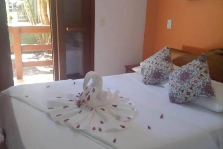 Room 4 of 25