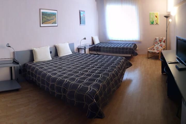Room 9 of 38