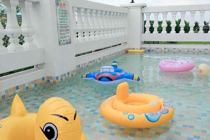 Pool 39 of 56