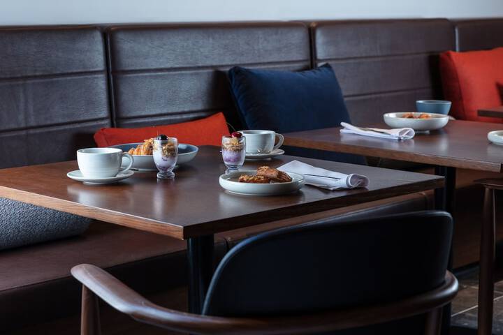 Breakfast/Coffee Service 55 of 85