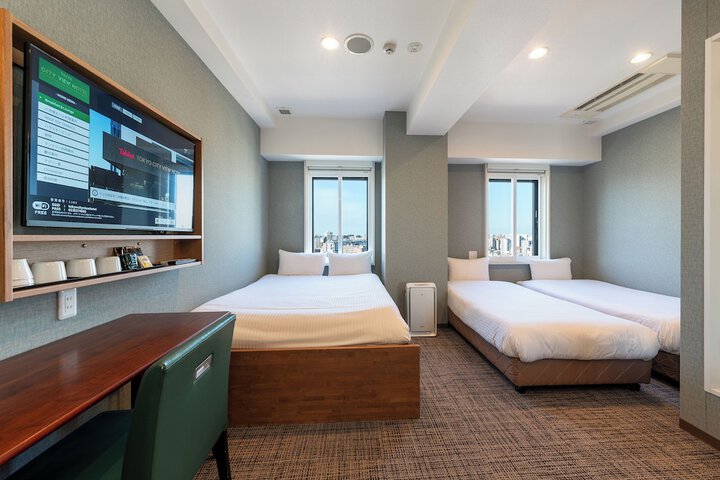 Room 25 of 105