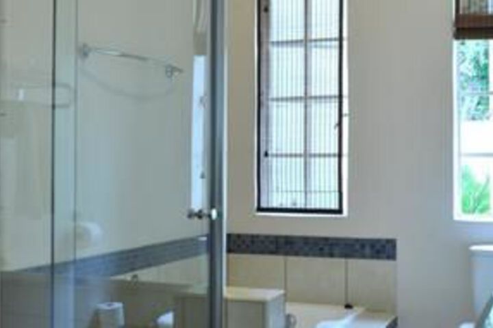 Room 2 of 9