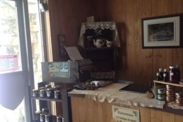 Gift Shop 4 of 8