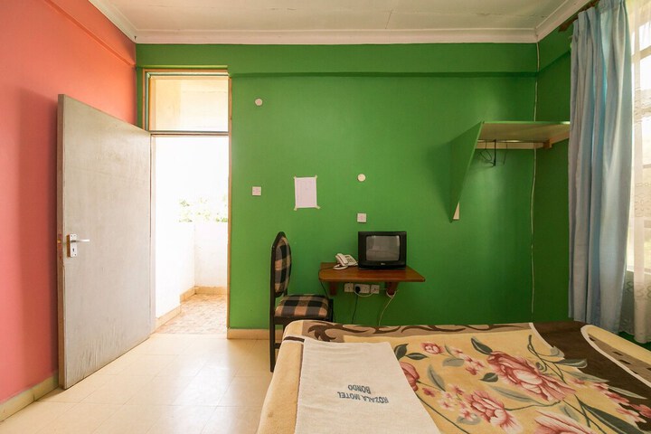 Room 9 of 46