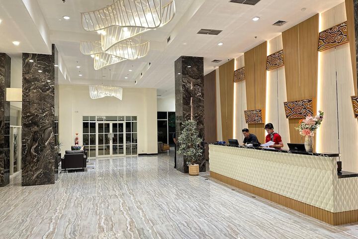 Hotel Interior 4 of 36