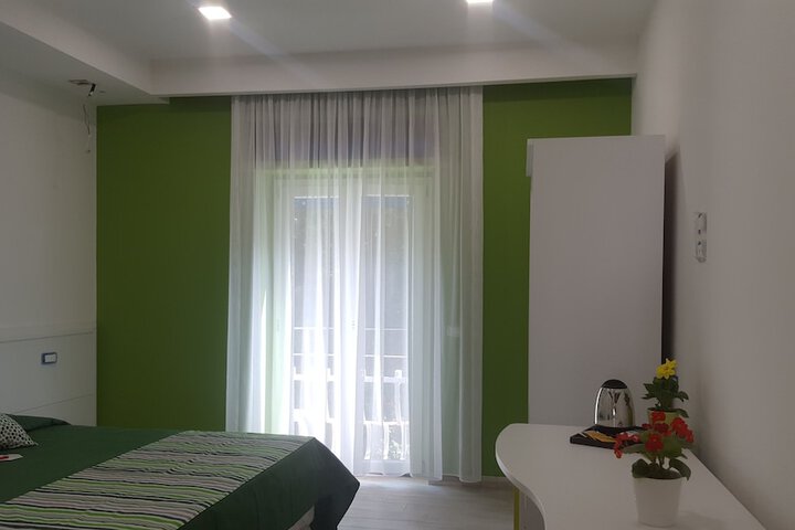 Room 8 of 86