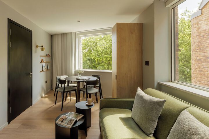 Room 27 of 52
