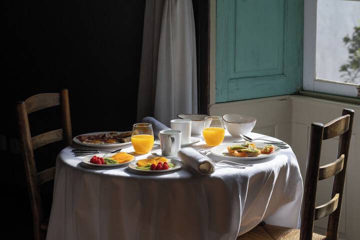 Dining 46 of 57